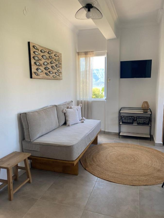 Thassa Beach Apartment No1 Leonídion Dış mekan fotoğraf
