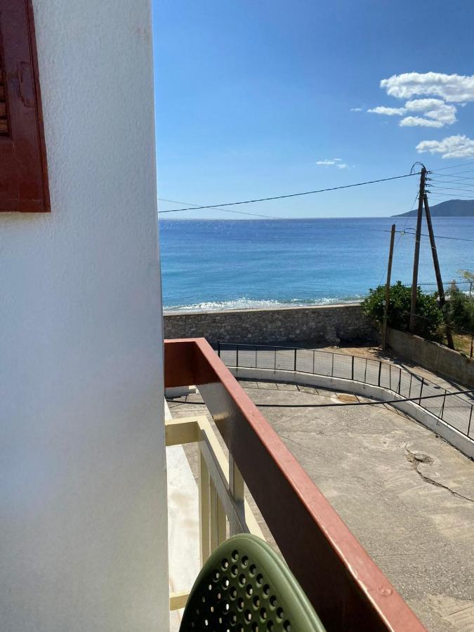 Thassa Beach Apartment No1 Leonídion Dış mekan fotoğraf